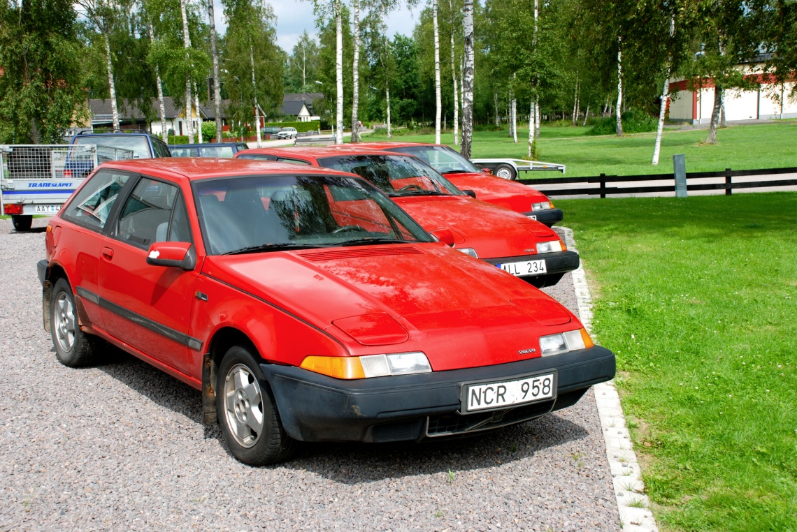 Just nu står det, förutom dessa tre bilar, tre på baksidan och ett gäng ligger nerplockade på lagret. Just nu står det, förutom dessa tre bilar, tre på baksidan och ett gäng ligger nerplockade på lagret.